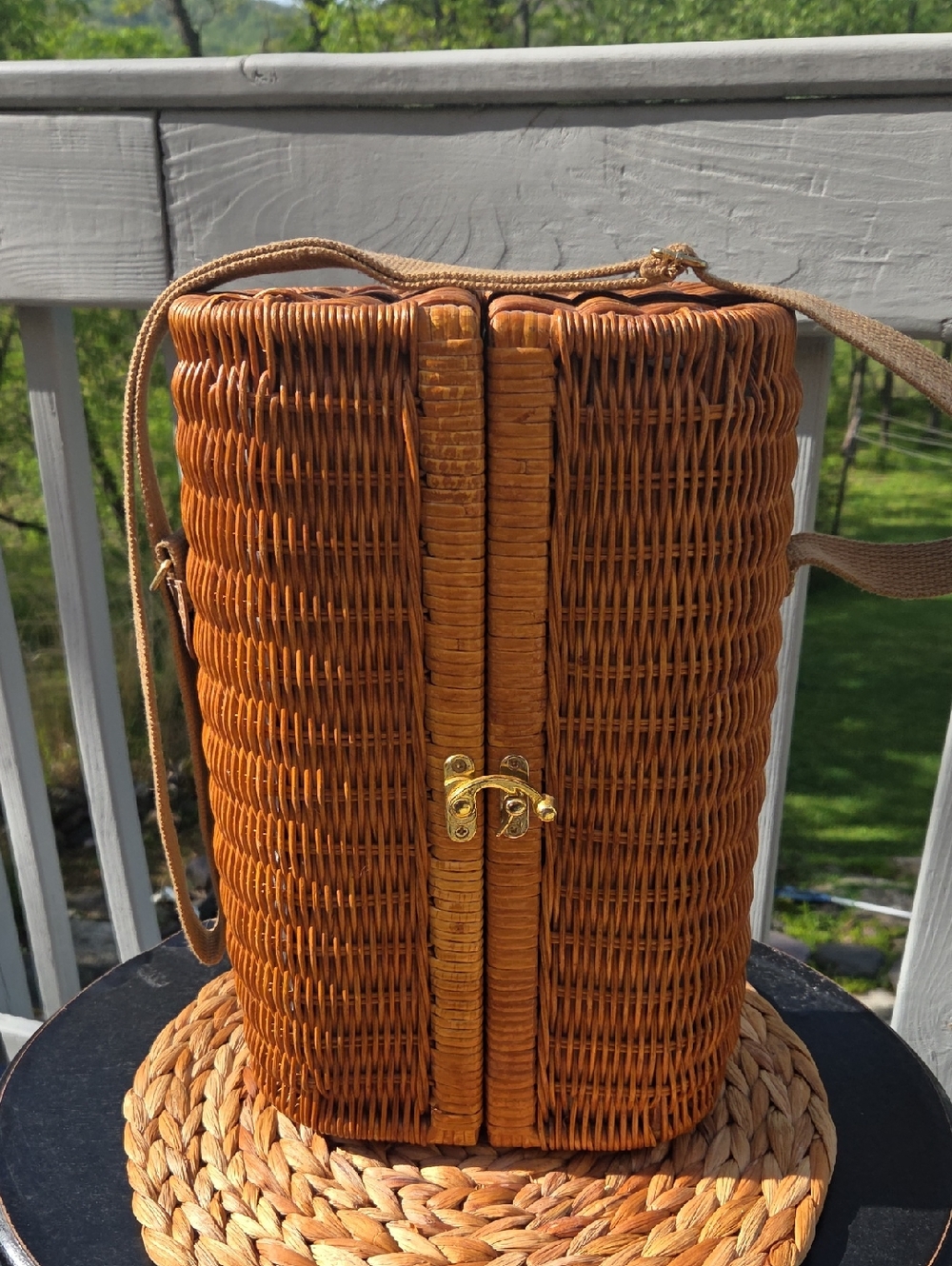 Vintage Wine Bottle And Glass Woven Rattan Crossbody Bag in Brown